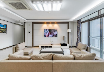 3 Bedroom Condo For Rent - De Castle, BKK1, Phnom Penh - Image 2