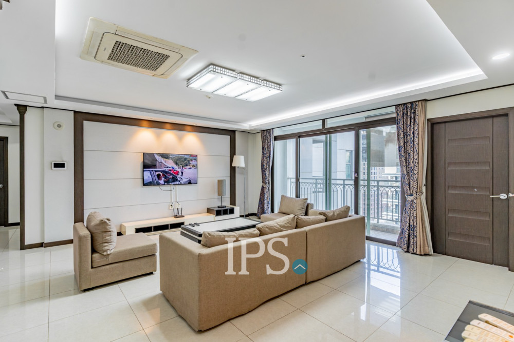 3 Bedroom Condo For Rent - De Castle, BKK1, Phnom Penh - Image 3