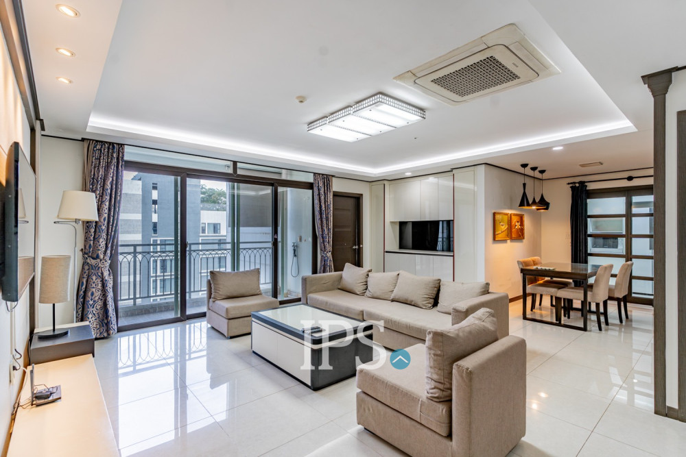 3 Bedroom Condo For Rent - De Castle, BKK1, Phnom Penh