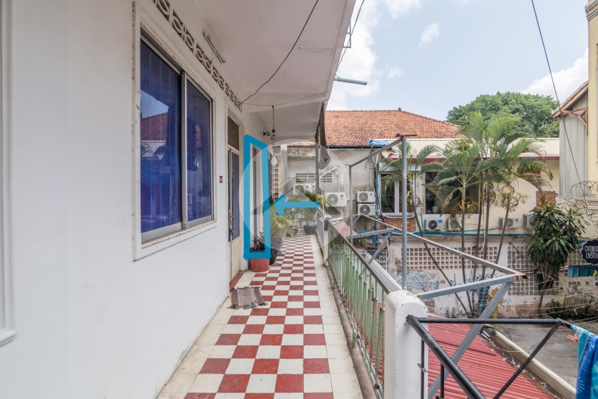 Renovated Duplex 2 Bedroom Apartment For Sale - Chakto Mukh, Phnom Penh