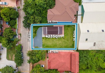 423 Sqm Land With Small House For Rent - Phsar Daeum Thkov, Phnom Penh thumbnail