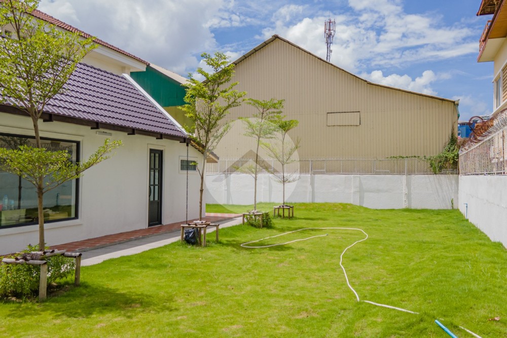 423 Sqm Land With Small House For Rent - Phsar Daeum Thkov, Phnom Penh - Image 3