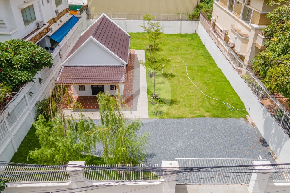 423 Sqm Land With Small House For Rent - Phsar Daeum Thkov, Phnom Penh - Image 5