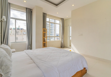 2 Bedroom Serviced Apartment For Rent - Tonle Bassac, Phnom Penh thumbnail