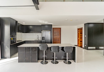 Duplex 2 Bedroom Penthouse Serviced Apartment For Rent - Boeung Kak 1, Phnom Penh thumbnail