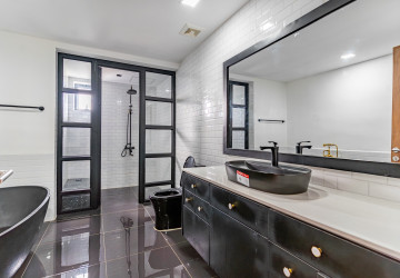 Duplex 2 Bedroom Penthouse Serviced Apartment For Rent - Boeung Kak 1, Phnom Penh thumbnail