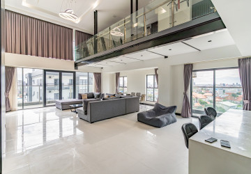 Duplex 2 Bedroom Penthouse Serviced Apartment For Rent - Boeung Kak 1, Phnom Penh thumbnail