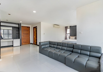 Duplex 2 Bedroom Penthouse Serviced Apartment For Rent - Boeung Kak 1, Phnom Penh thumbnail