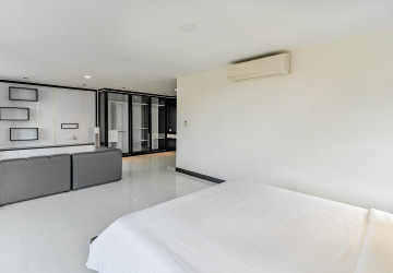 Duplex 2 Bedroom Penthouse Serviced Apartment For Rent - Boeung Kak 1, Phnom Penh thumbnail