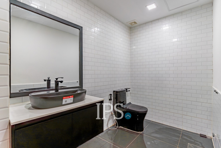 Duplex 2 Bedroom Penthouse Serviced Apartment For Rent - Boeung Kak 1, Phnom Penh