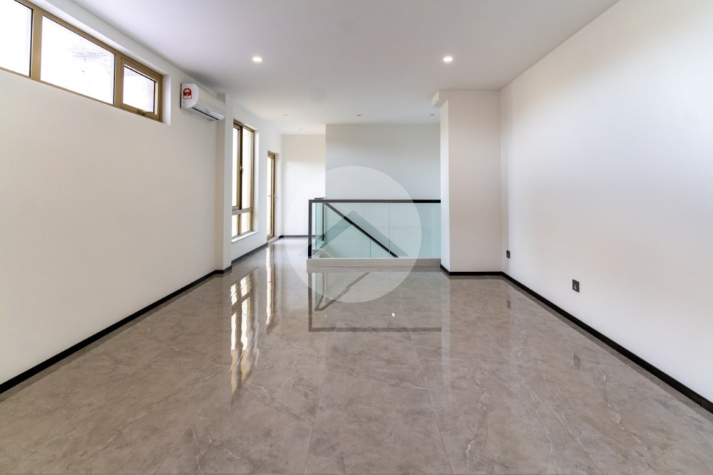 17th Floor 2 Bedroom Duplex Penthouse For Sale - One Park, Srah Chork, Phnom Penh - Image 14 17th Floor 2 Bedroom Duplex Penthouse For Sale - One Park, Srah Chork, Phnom Penh - Image 14