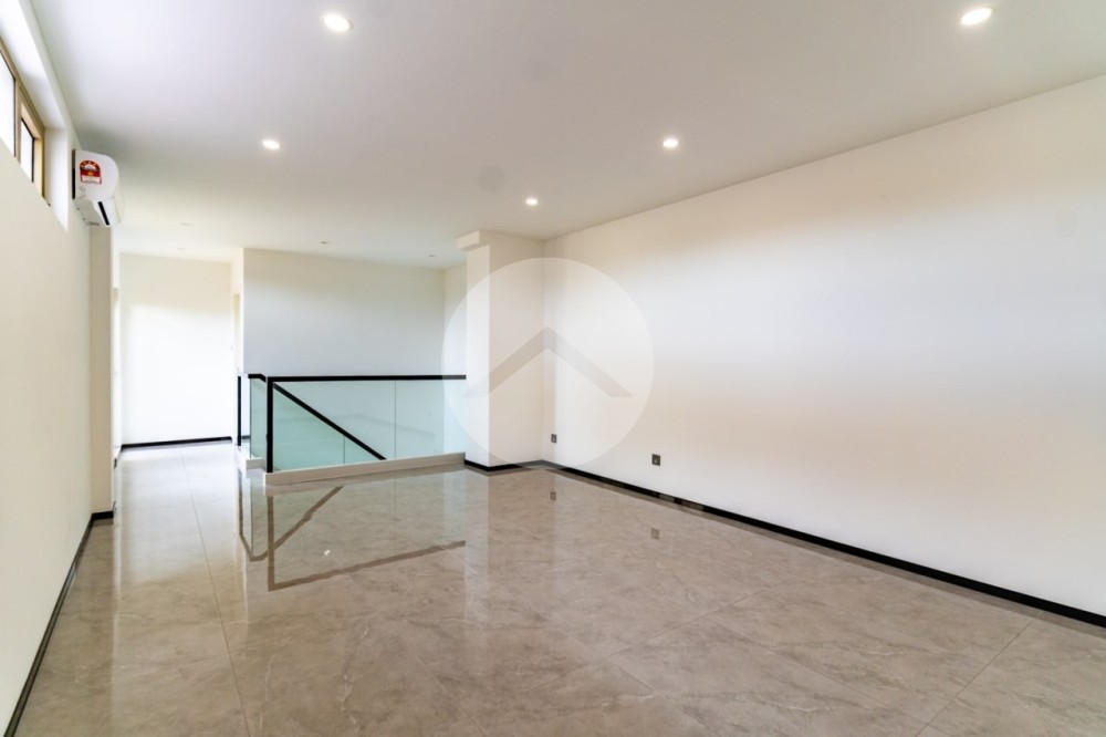 17th Floor 2 Bedroom Duplex Penthouse For Sale - One Park, Srah Chork, Phnom Penh - Image 18 17th Floor 2 Bedroom Duplex Penthouse For Sale - One Park, Srah Chork, Phnom Penh - Image 18