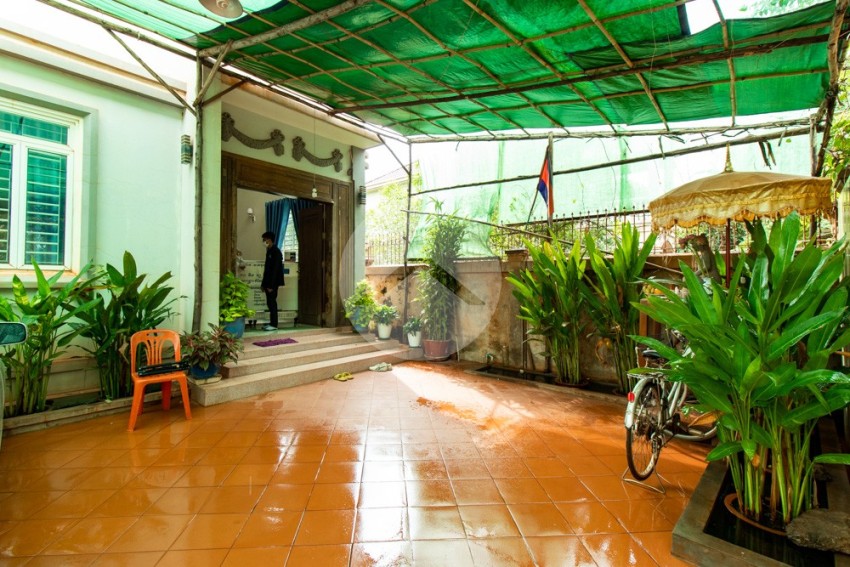 9 Bedroom Villa For Sale - Svay Dangkum, Siem Reap