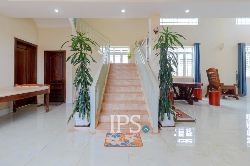 ផ្ទះ 9 បន្ទប់គេង សម្រាប់លក់- សង្កាត់ស្វាយដង្គំ, ក្រុងសៀមរាប