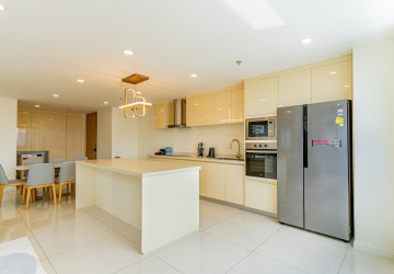 Duplex 3 Bedroom Serviced Apartment For Rent - Boeung Kak 1, Phnom Penh thumbnail