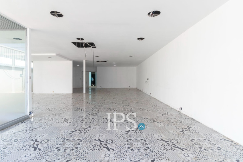 480 Sqm Commercial Space  For Rent -  Slor Kram, Siem Reap