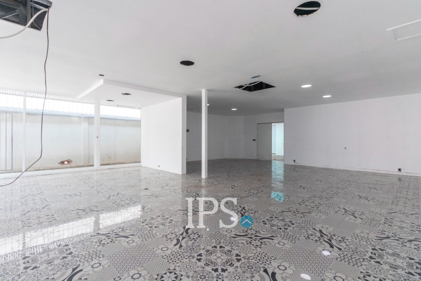480 Sqm Commercial Space  For Rent -  Slor Kram, Siem Reap