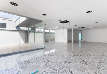 480 Sqm Commercial Space  For Rent -  Slor Kram, Siem Reap thumbnail