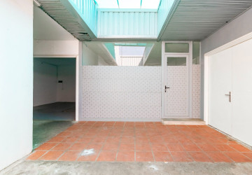 480 Sqm Commercial Space  For Rent -  Slor Kram, Siem Reap thumbnail