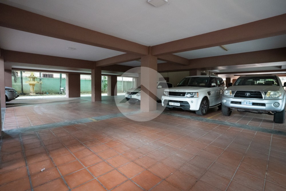3 Bedroom Serviced Apartment For Rent - Boeung Kak 2, Phnom Penh - Image 18