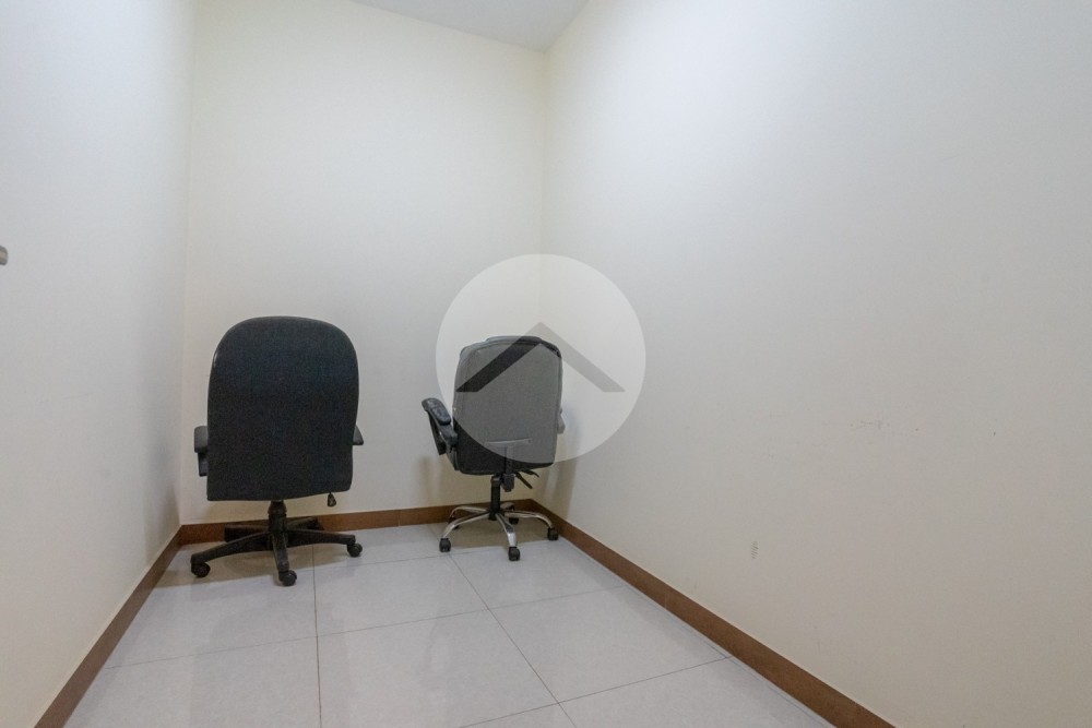 3 Bedroom Serviced Apartment For Rent - Boeung Kak 2, Phnom Penh - Image 14
