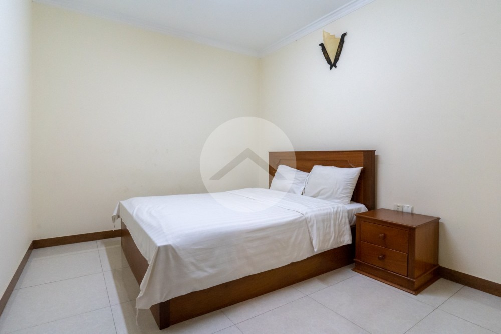 3 Bedroom Serviced Apartment For Rent - Boeung Kak 2, Phnom Penh - Image 13