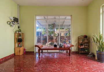 1 Bedroom Apartment For Rent - Svay Dangkum, Siem Reap thumbnail