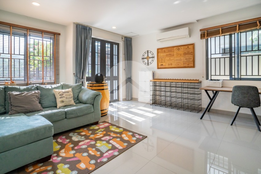 4 Bedroom Link A Villa Side Unit For Rent - Chip Mong Park Land 598, Russey Keo, Phnom Penh
