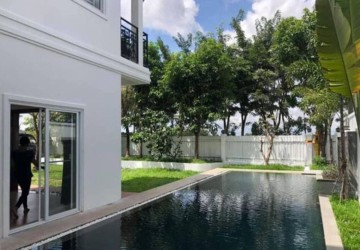 7 Bedroom Villa With Swimming Pool For Rent - Svay Dangkum, Siem Reap thumbnail