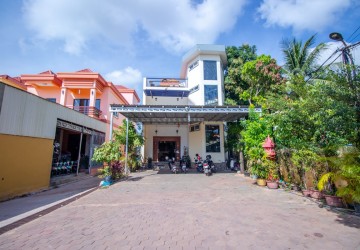 22 Bedroom Guesthouse For Rent - Svay Dangkum, Siem Reap thumbnail