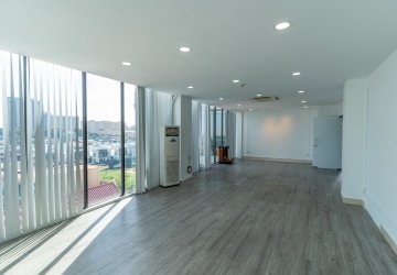 65 Sqm Office Space For Rent - Srah Chork, Phnom Penh thumbnail