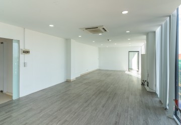 65 Sqm Office Space For Rent - Srah Chork, Phnom Penh thumbnail