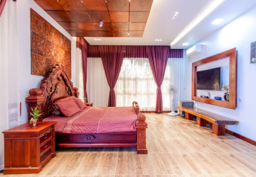 7 Bedroom Commercial Villa  For Rent - Sala Kamreuk, Siem Reap thumbnail