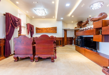 7 Bedroom Commercial Villa  For Rent - Sala Kamreuk, Siem Reap thumbnail