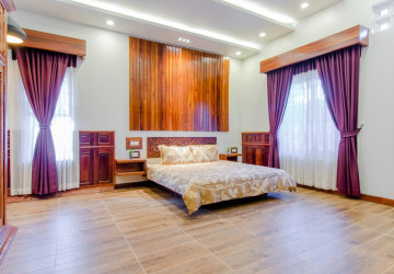 7 Bedroom Commercial Villa  For Rent - Sala Kamreuk, Siem Reap thumbnail