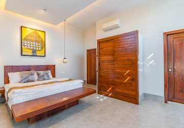 7 Bedroom Commercial Villa  For Rent - Sala Kamreuk, Siem Reap thumbnail