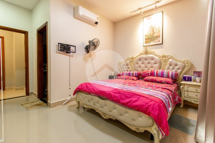 2 Bedroom House For Sale - Borey Premiere, Svay Dangkum, Siem Reap