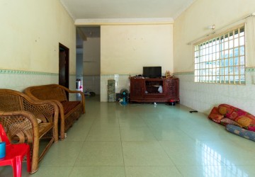 8 Bedroom House For Rent - Svay Dangkum, Siem Reap thumbnail