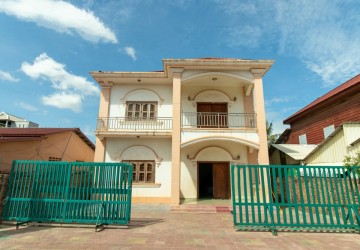 8 Bedroom House For Rent - Svay Dangkum, Siem Reap thumbnail