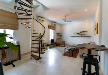 2 Bedroom Duplex Renovated Apartment For Rent - Phsar Thmei 1, Phnom Penh thumbnail