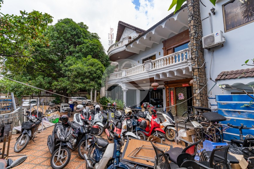 10 Bedroom Commercial Villa For Rent - Toul Kork, Phnom Penh