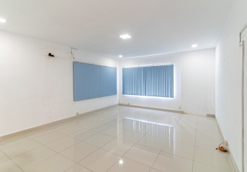 180 Sqm Retail Space For Rent - Beoung Raing, Phnom Penh thumbnail