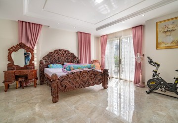 4 Bedroom Twin Villa For Rent - Borey Highland City, Sen Sok, Phnom Penh thumbnail