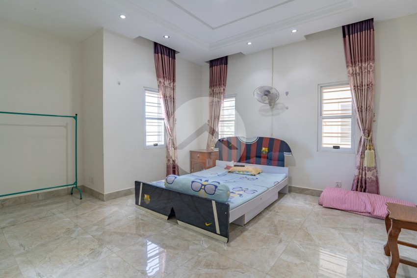 4 Bedroom Twin Villa For Rent - Borey Highland City, Sen Sok, Phnom Penh