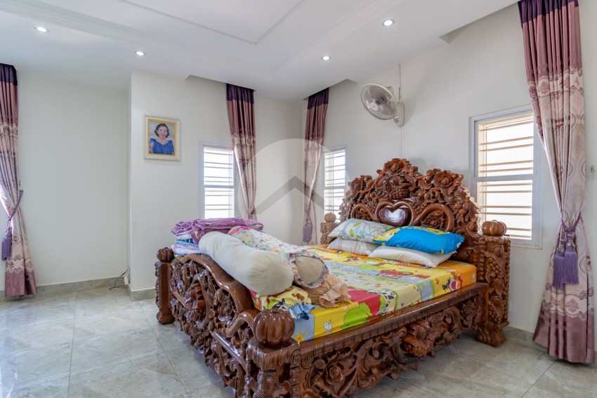 4 Bedroom Twin Villa For Rent - Borey Highland City, Sen Sok, Phnom Penh