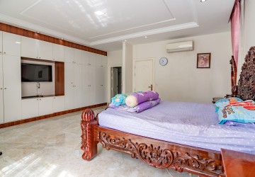 4 Bedroom Twin Villa For Rent - Borey Highland City, Sen Sok, Phnom Penh thumbnail