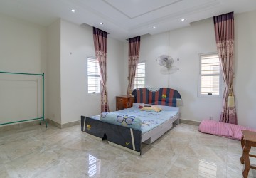 4 Bedroom Twin Villa For Rent - Borey Highland City, Sen Sok, Phnom Penh thumbnail