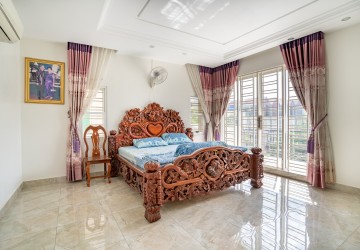 4 Bedroom Twin Villa For Rent - Borey Highland City, Sen Sok, Phnom Penh thumbnail