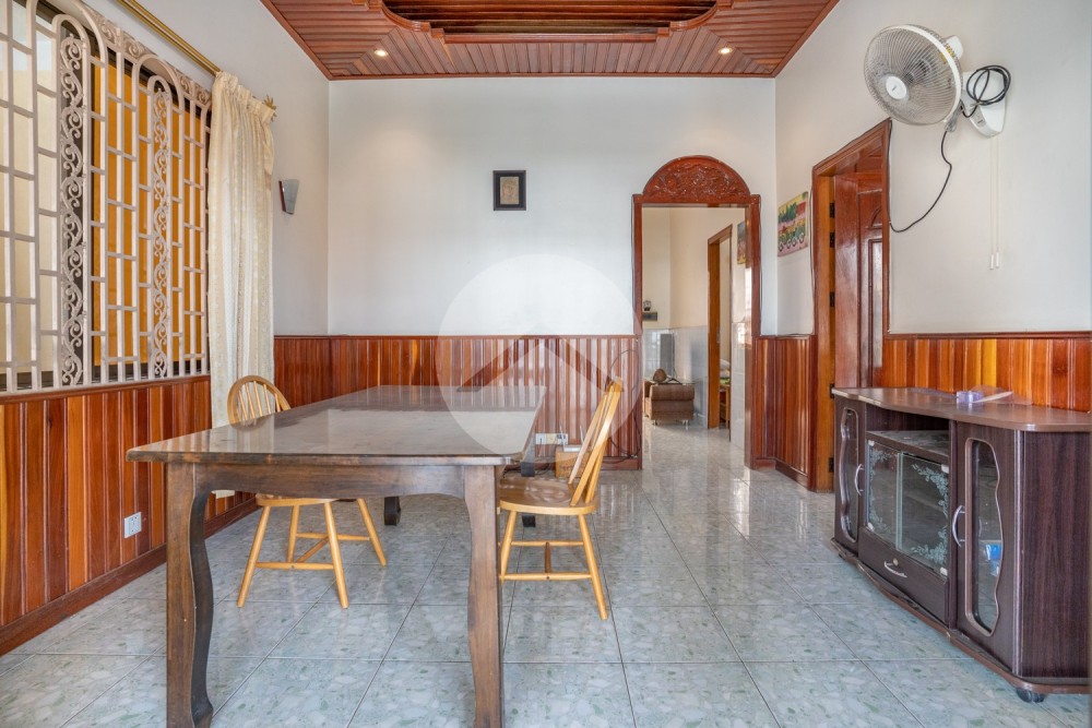 2 Bedroom Apartment For Rent - 7 Makara, Phnom Penh - Image 4