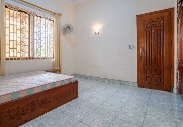 2 Bedroom Apartment For Rent - 7 Makara, Phnom Penh thumbnail